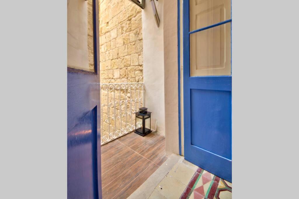 Valletta Art House - Retro Bordello Exterior photo