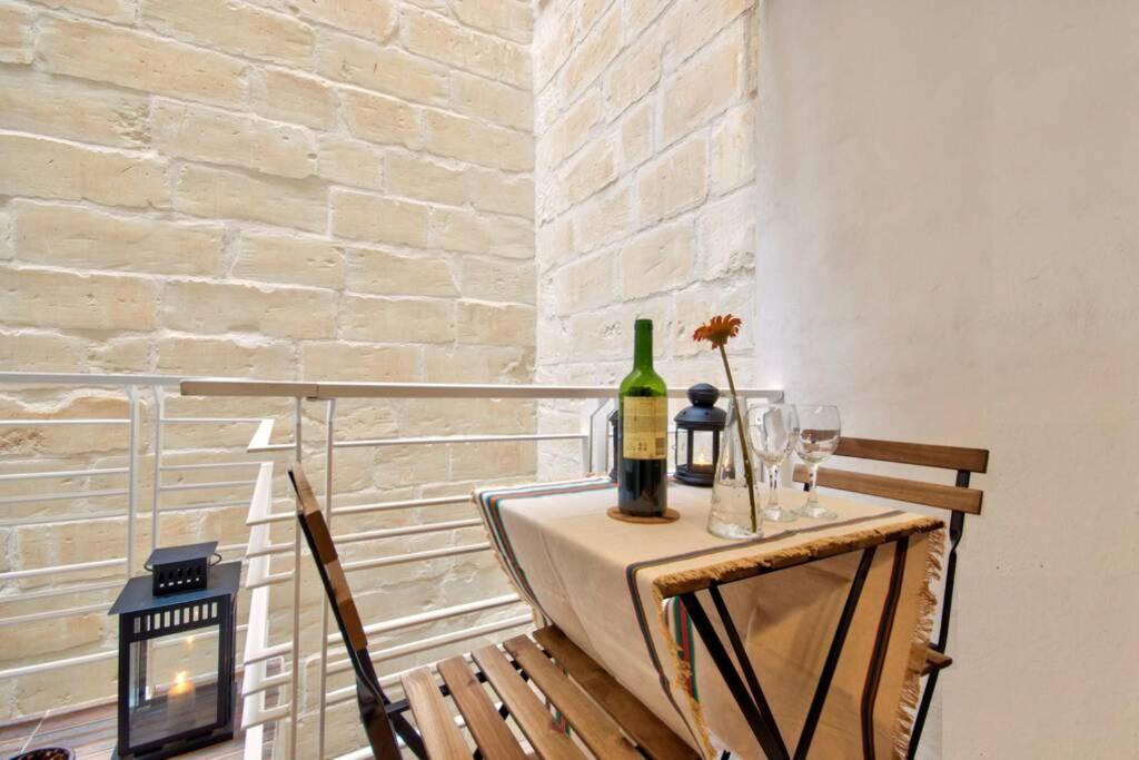 Valletta Art House - Retro Bordello Exterior photo